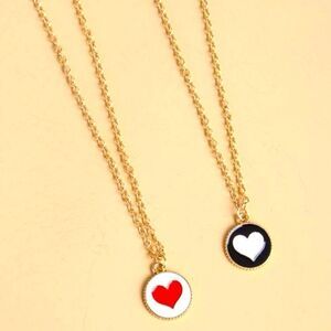 Moda Clothing 2 Piece Set Heart Necklaces